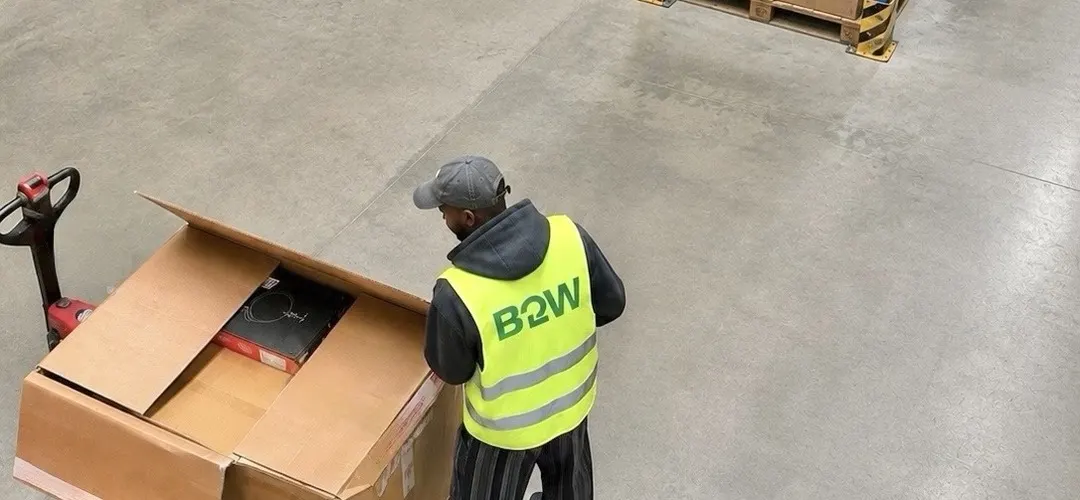B2W logistics case study